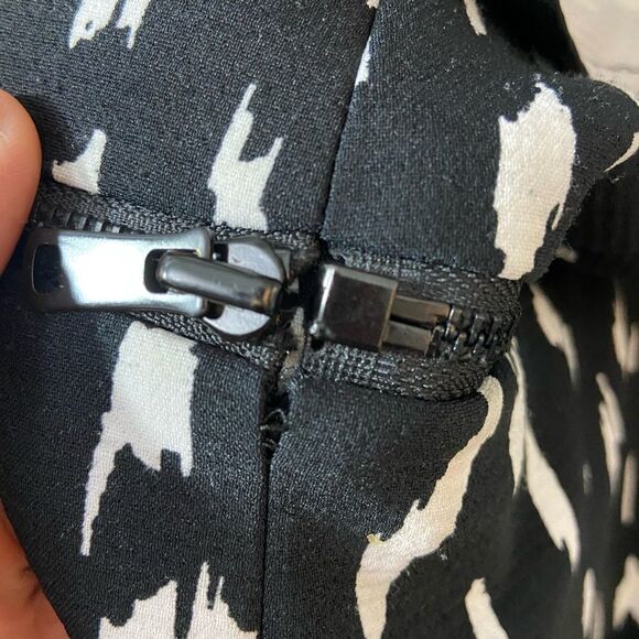 Rachel Zoe Black White Frances Drop Waist Zip around Shift Dress Size 2 - Picture 3 of 7